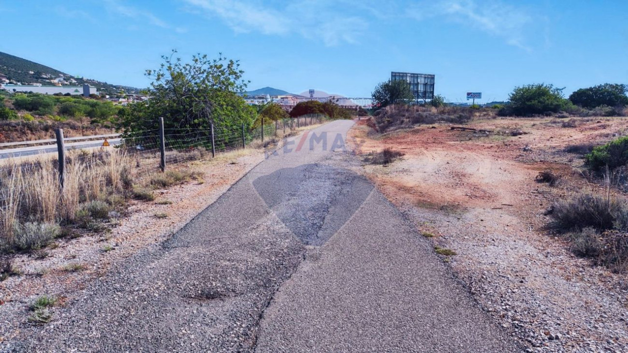 Terreno P/ Prédio para Venda em Santa Barbara de Nexe Foto 2