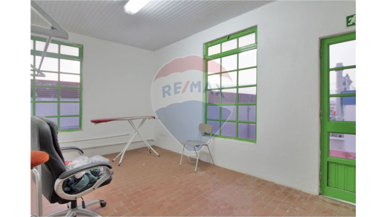 Armazém para Venda em Estômbar e Parchal Foto 11