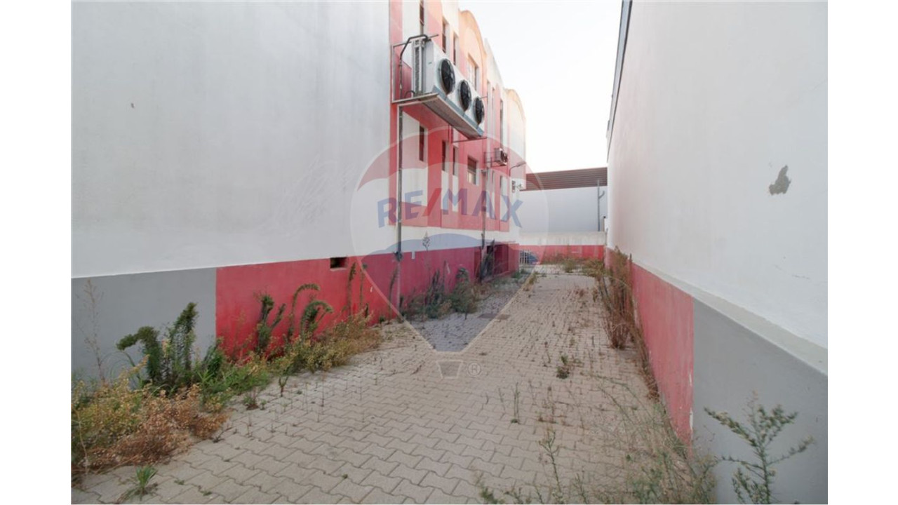 Armazém para Venda em Estômbar e Parchal Foto 2