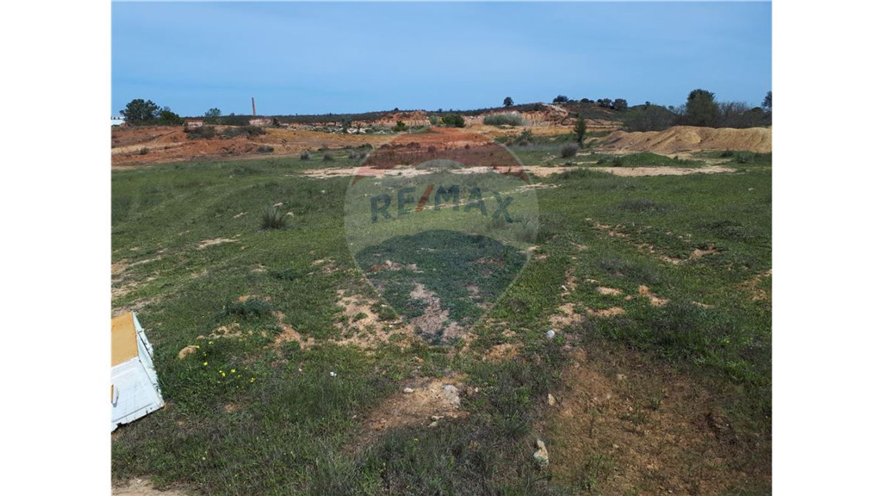 Terreno P/ Prédio para Venda em Conceição e Estoi Foto 3