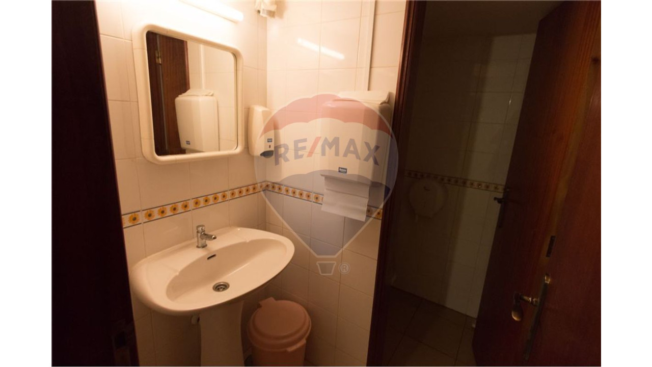 Loja para Venda em Albufeira e Olhos de Água Foto 12