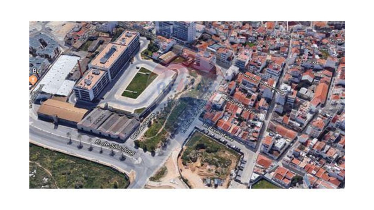Terreno P/ Prédio para Venda em Portimão Foto 2