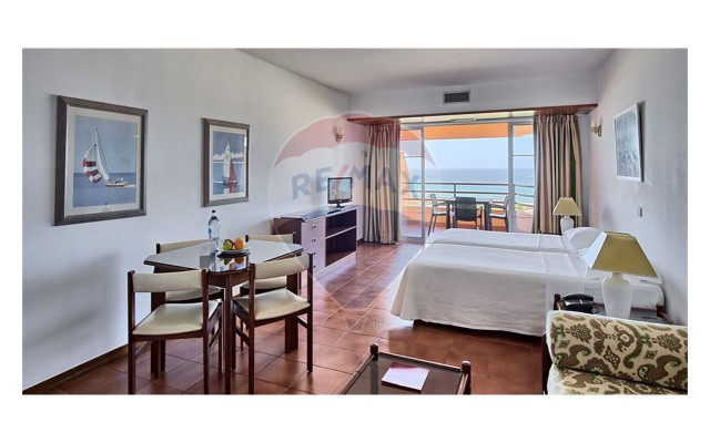 Apartamento para Venda em Quarteira