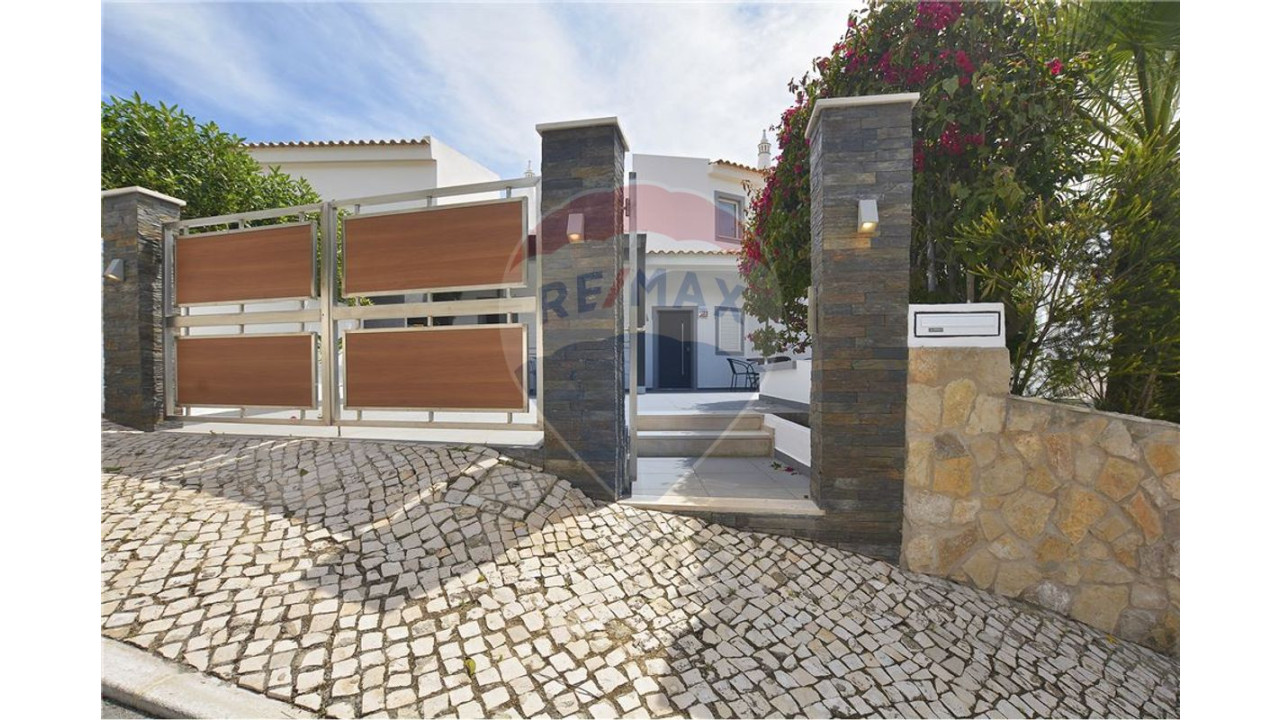 Moradia T5 para Venda em Albufeira e Olhos de Água Foto 26