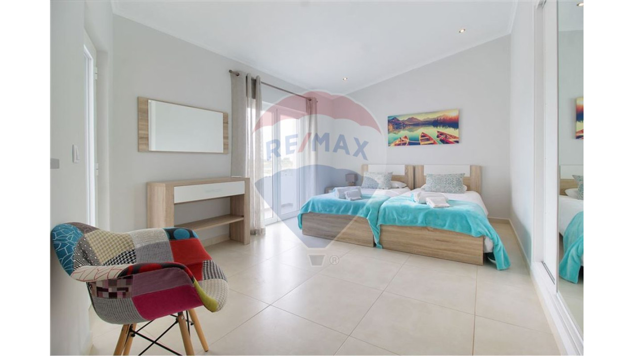 Moradia T5 para Venda em Albufeira e Olhos de Água Foto 13