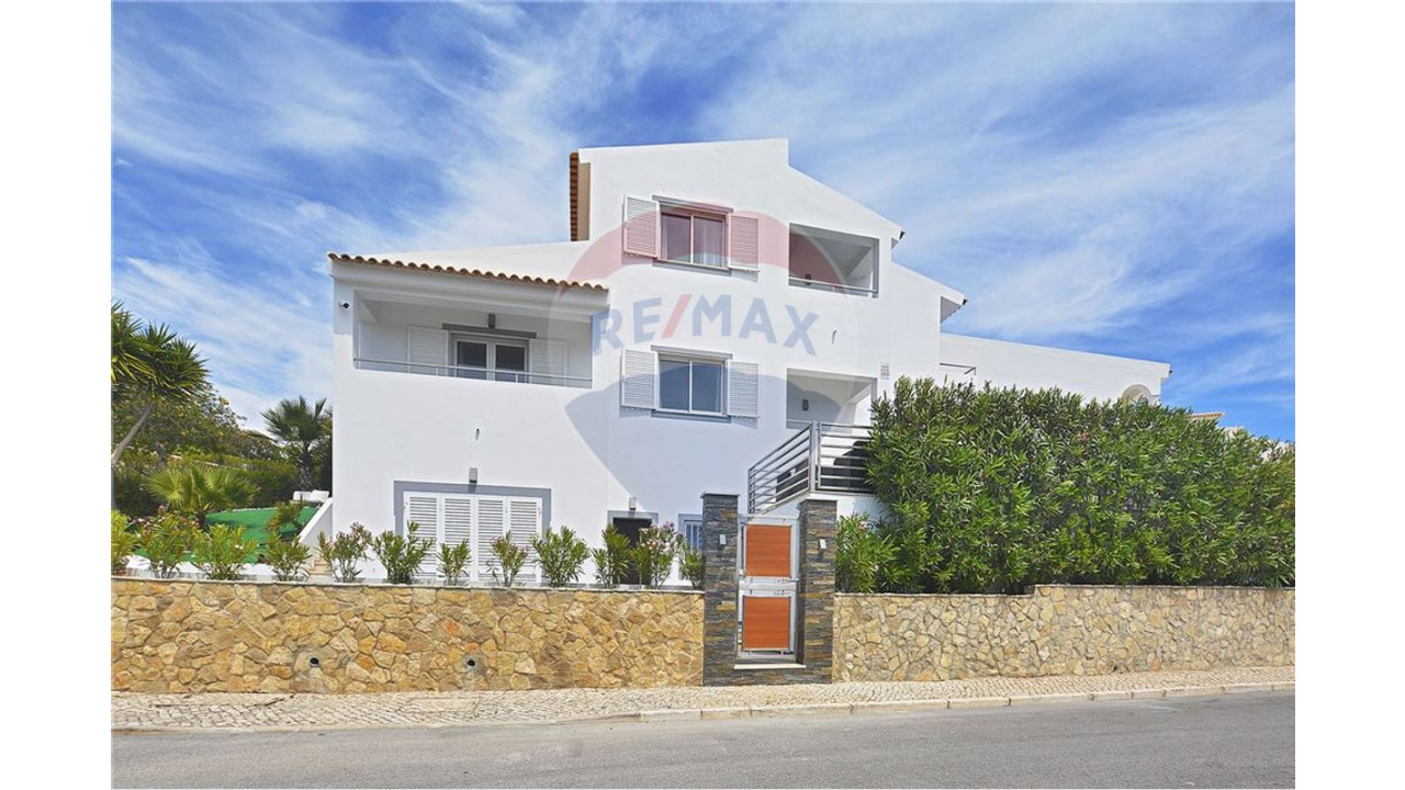 Moradia T5 para Venda em Albufeira e Olhos de Água Foto 25
