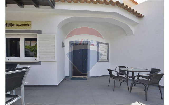 Moradia T5 para Venda em Albufeira e Olhos de Água