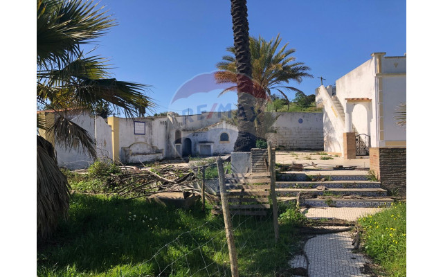 Moradia T4 para Venda em Alcantarilha e Pêra
