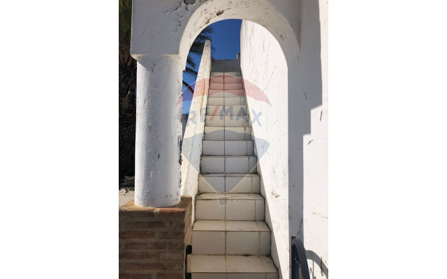 Moradia T4 para Venda em Alcantarilha e Pêra