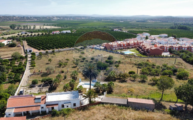 Moradia T4 para Venda em Alcantarilha e Pêra