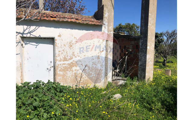 Moradia T4 para Venda em Alcantarilha e Pêra