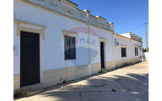 Moradia T4 para Venda em Alcantarilha e Pêra