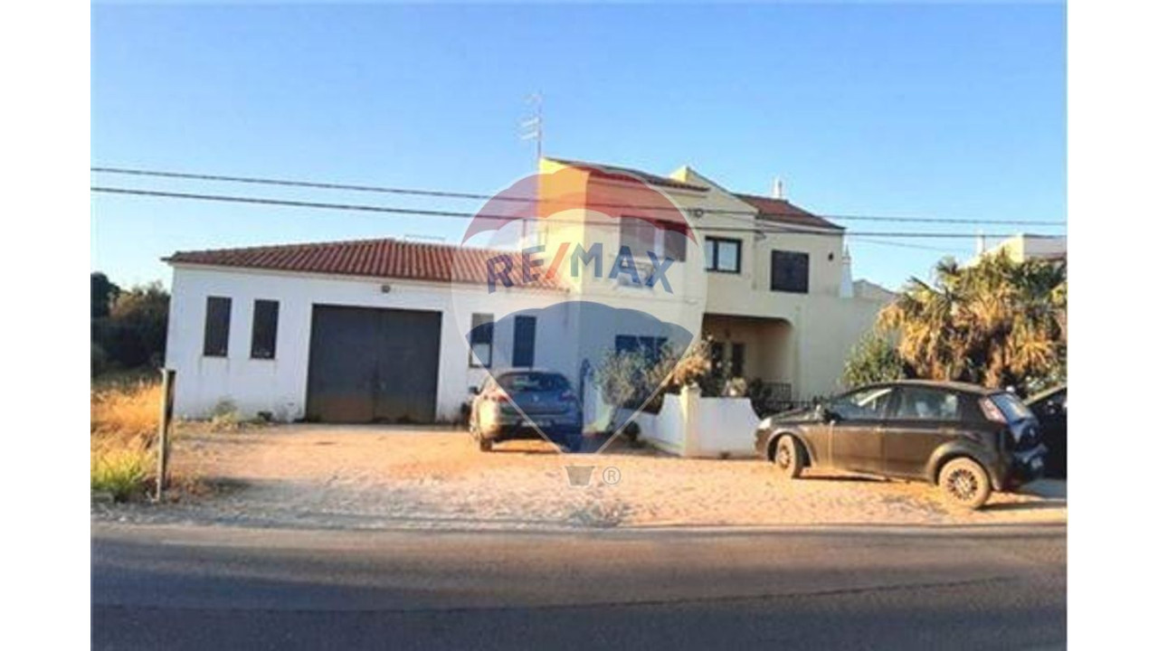Moradia T5 para Venda em Silves
