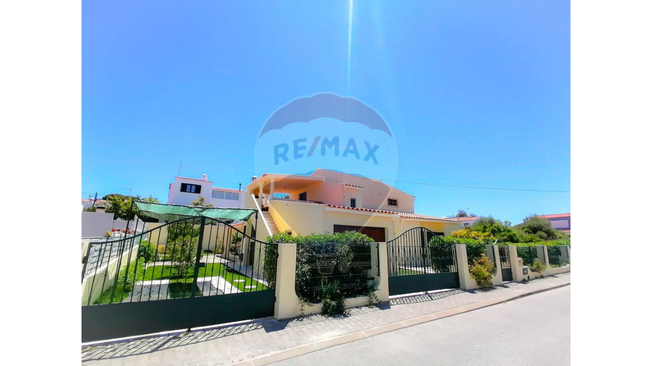 Moradia T5 para Venda em Albufeira e Olhos de Água Foto 9