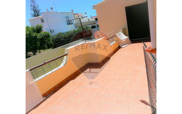 Moradia T5 para Venda em Albufeira e Olhos de Água