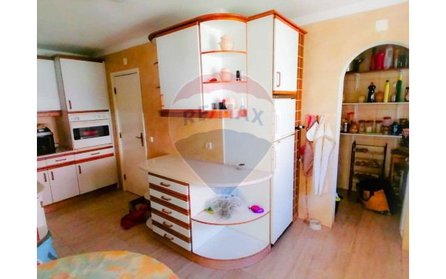 Moradia T5 para Venda em Albufeira e Olhos de Água