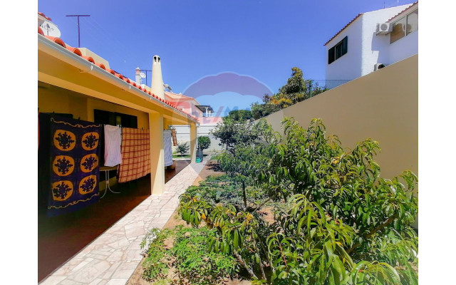 Moradia T5 para Venda em Albufeira e Olhos de Água