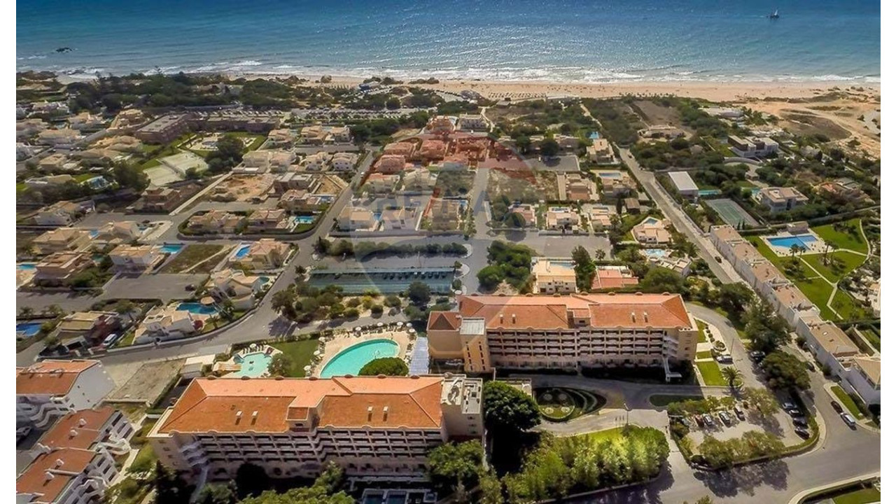 Apartamento T1 para Venda em Guia Foto 2