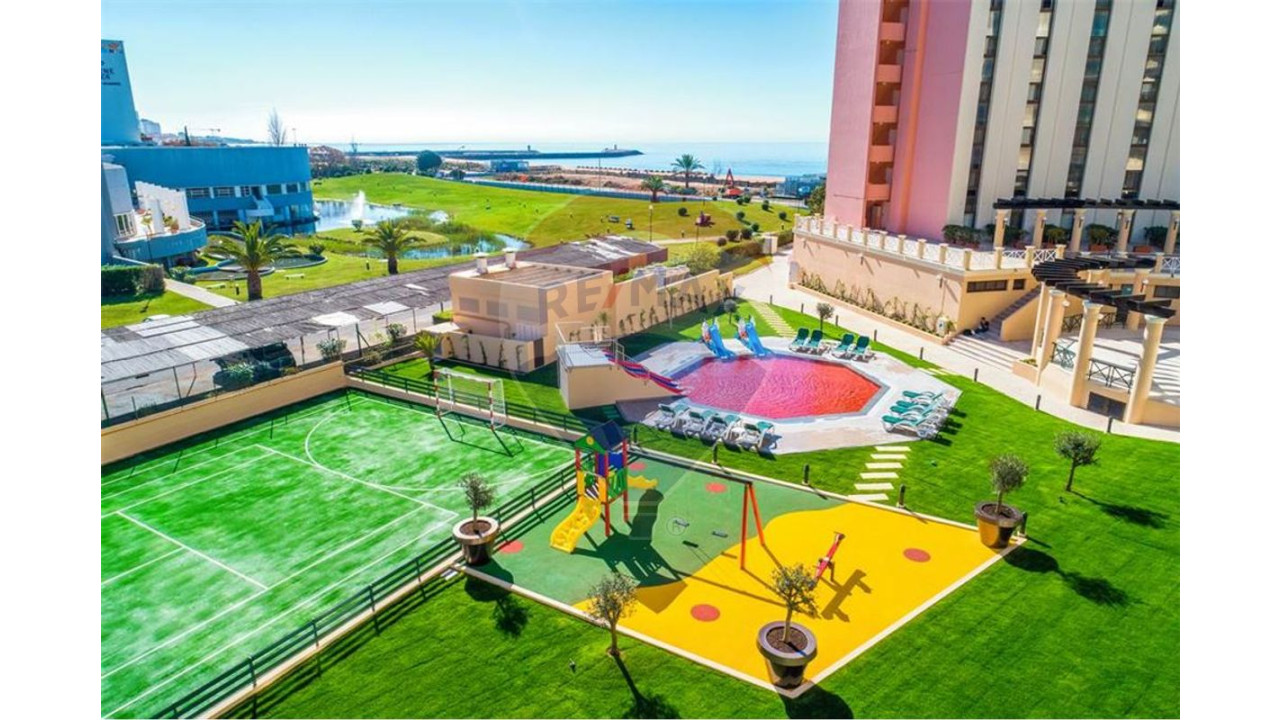 Armazém para Venda em Quarteira Foto 4