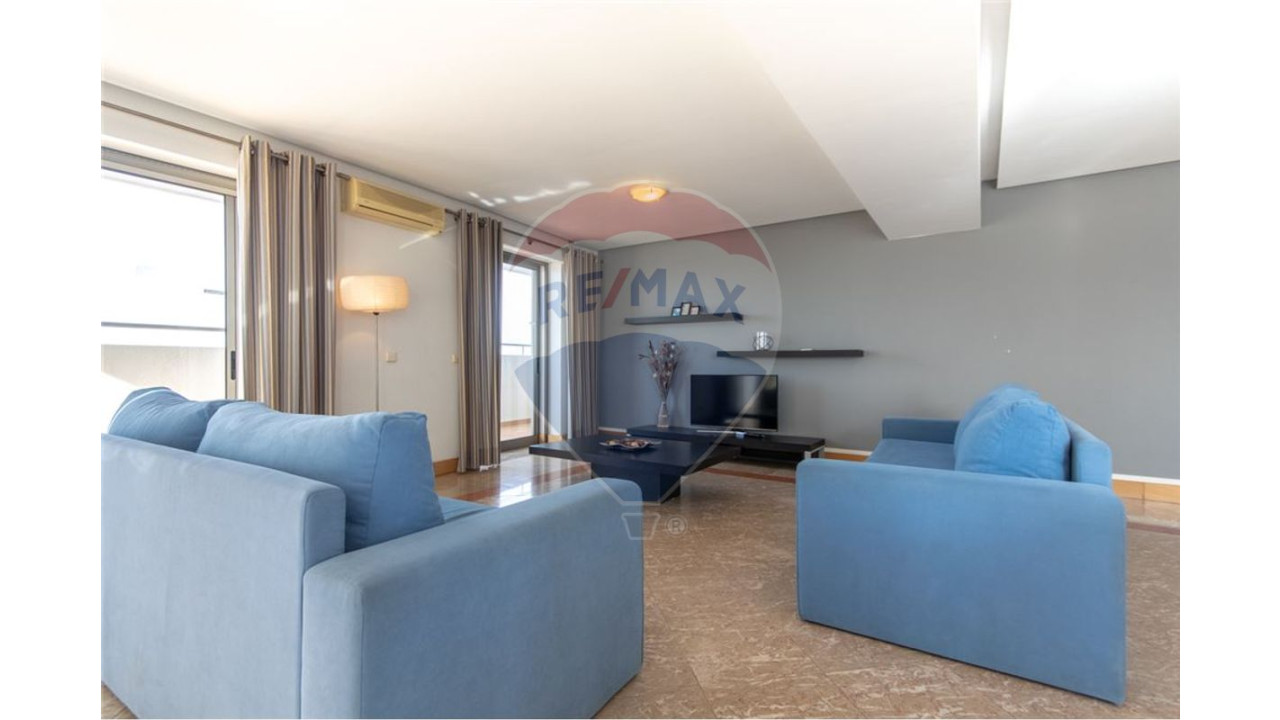 Apartamento T4 para Venda em Portimão Foto 17
