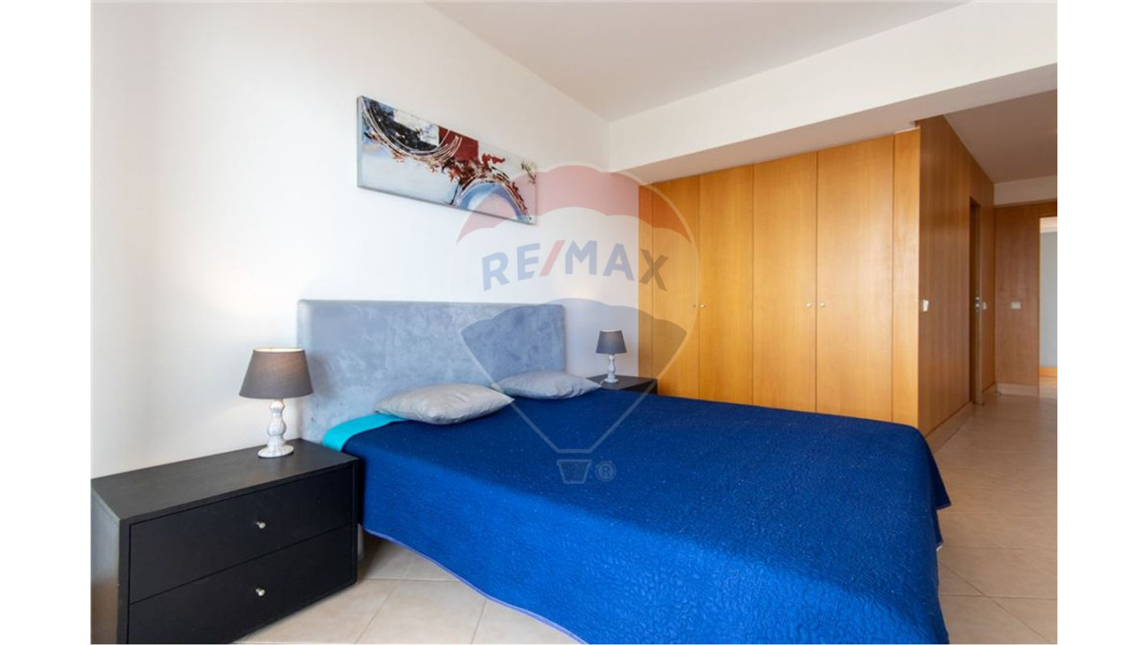 Apartamento T4 para Venda em Portimão Foto 8