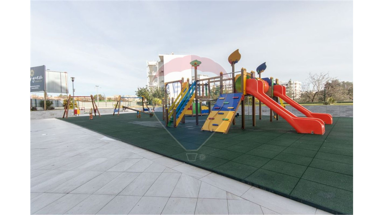 Apartamento T4 para Venda em Portimão Foto 29