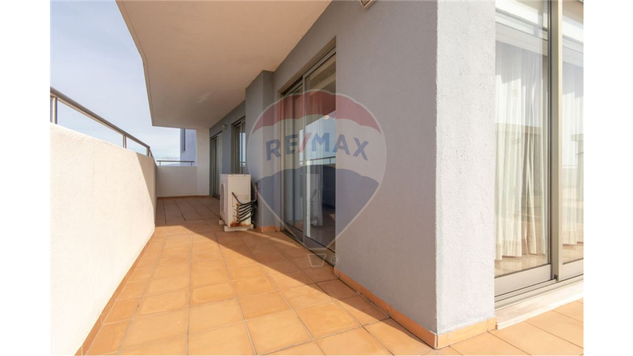 Apartamento T4 para Venda em Portimão Foto 21