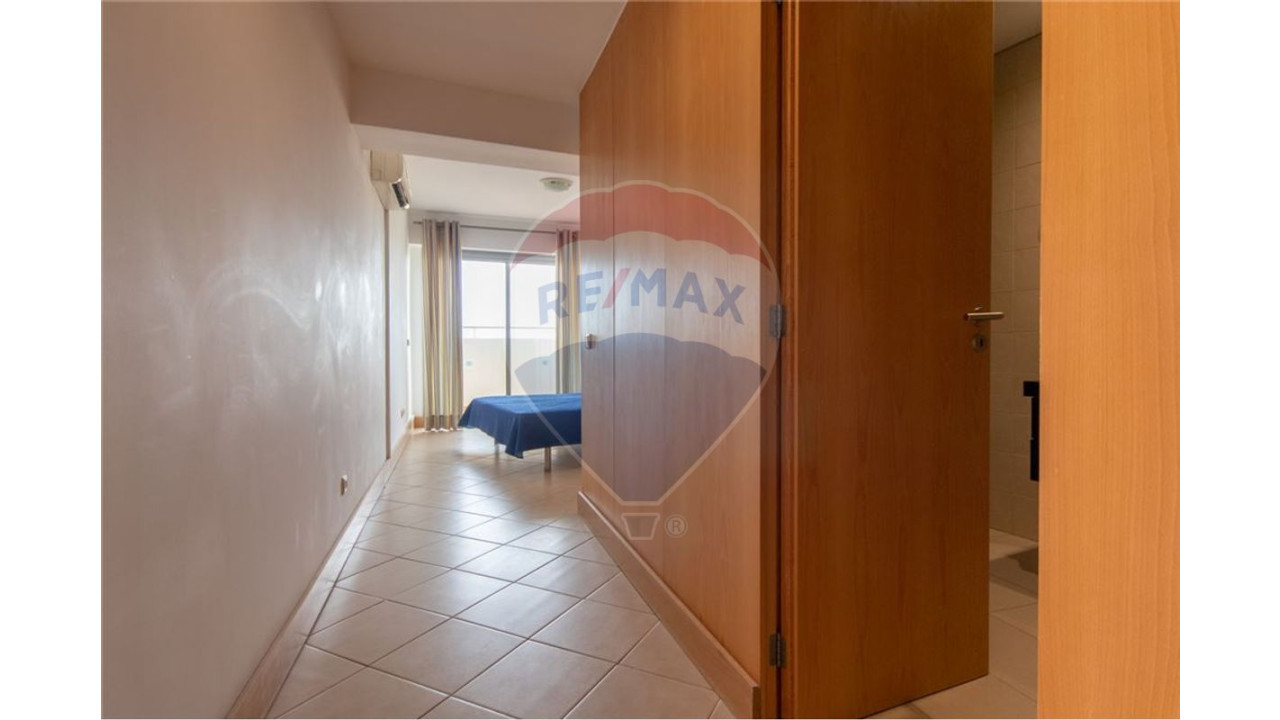 Apartamento T4 para Venda em Portimão Foto 5