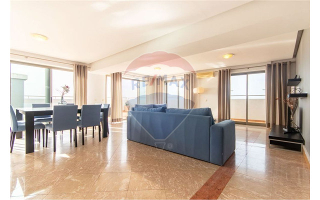 Apartamento T4 para Venda em Portimão