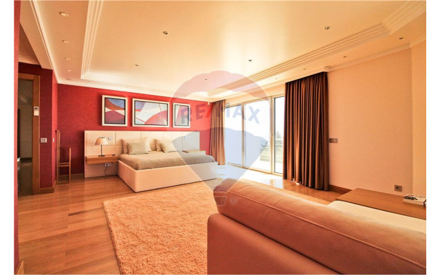 Moradia T5 para Venda em Albufeira e Olhos de Água