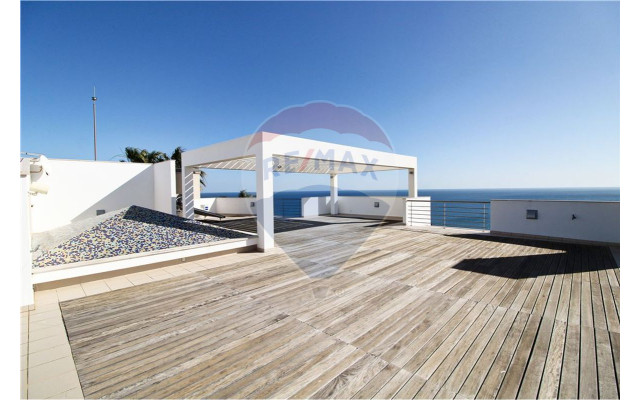 Moradia T5 para Venda em Albufeira e Olhos de Água