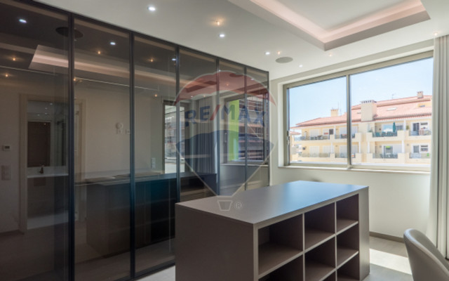 Apartamento T4 para Venda em Lagos (São Sebastião e Santa Maria)