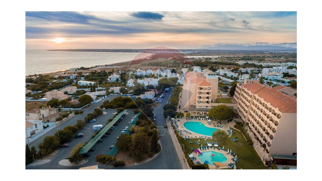 Apartamento T1 para Venda em Guia Foto 3