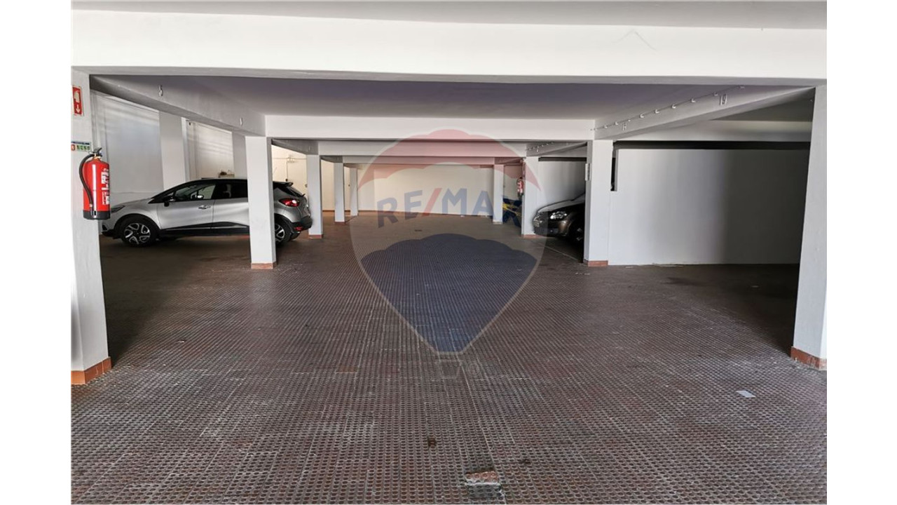 Garagem para Venda em Albufeira e Olhos de Água Foto 2