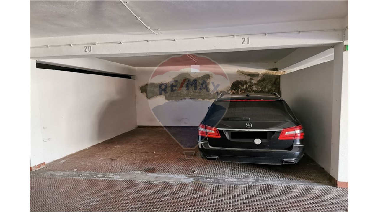 Garagem para Venda em Albufeira e Olhos de Água