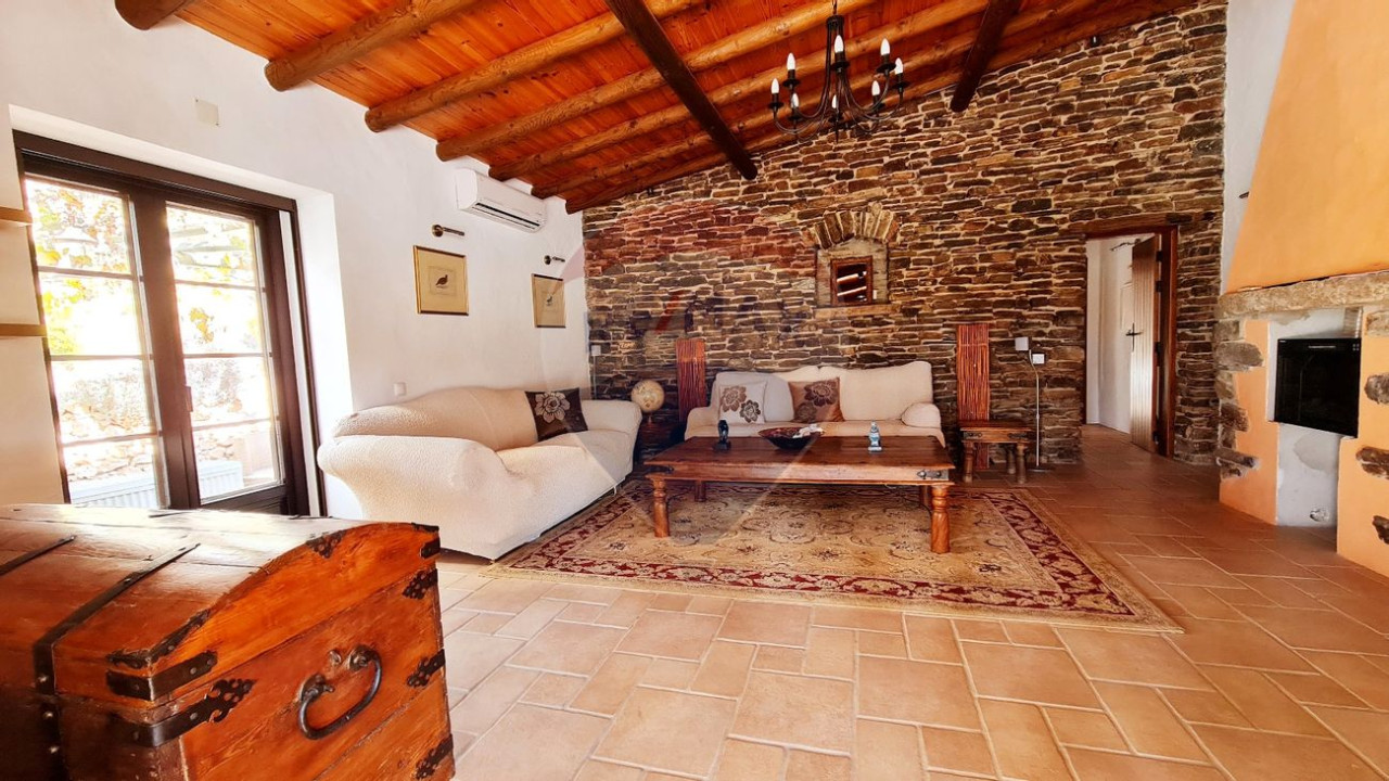 Moradia T6 para Venda em São Barnabe Foto 28