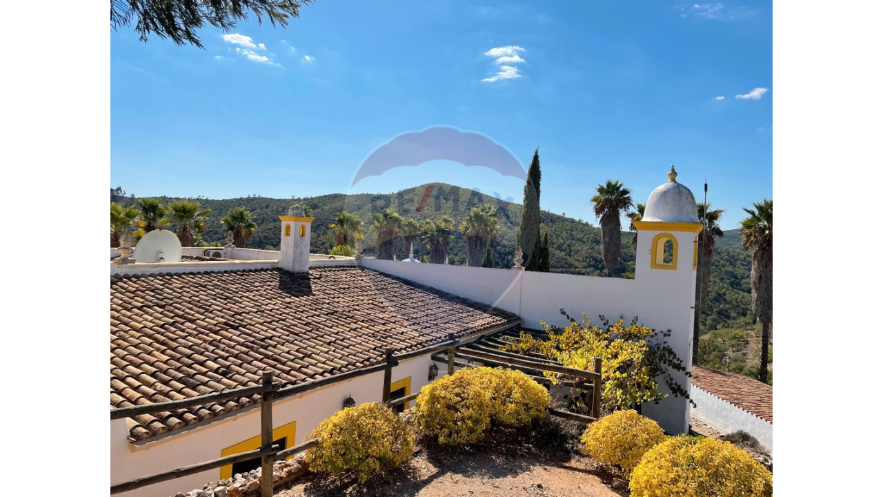 Moradia T6 para Venda em São Barnabe Foto 33