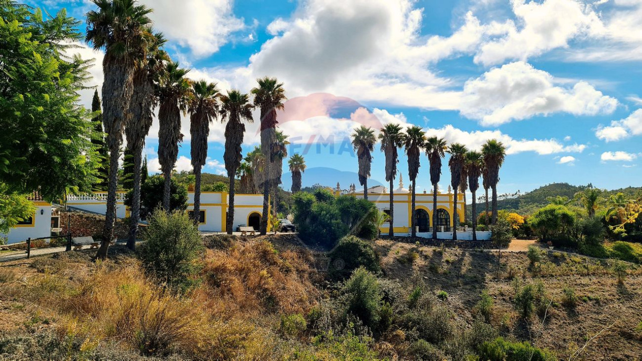 Moradia T6 para Venda em São Barnabe Foto 2