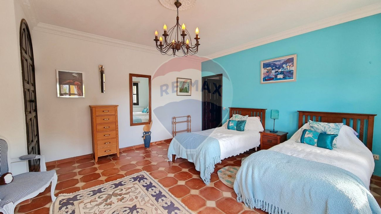 Moradia T6 para Venda em São Barnabe Foto 24