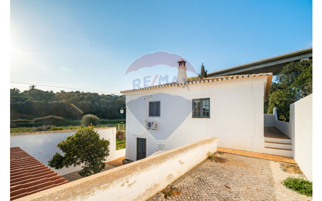 Moradia T3 para Venda em Alcantarilha e Pêra