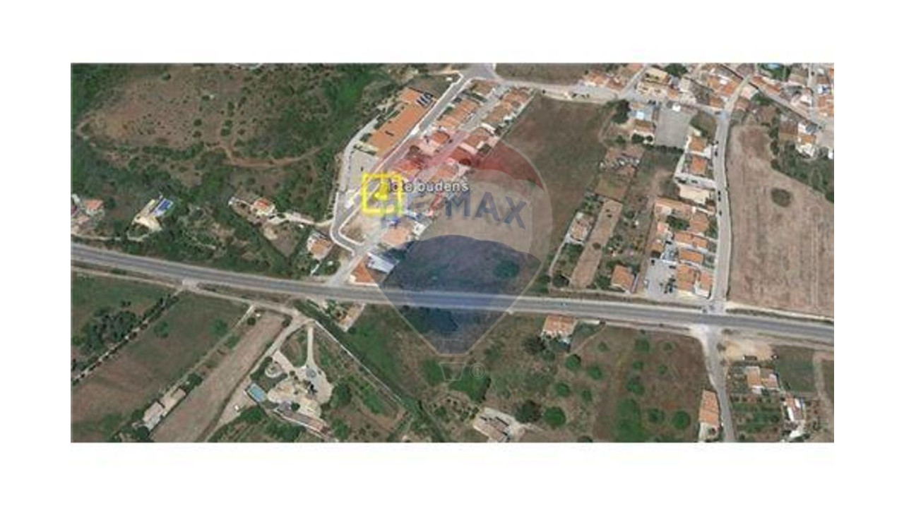 Terreno P/ Prédio para Venda em Budens Foto 5