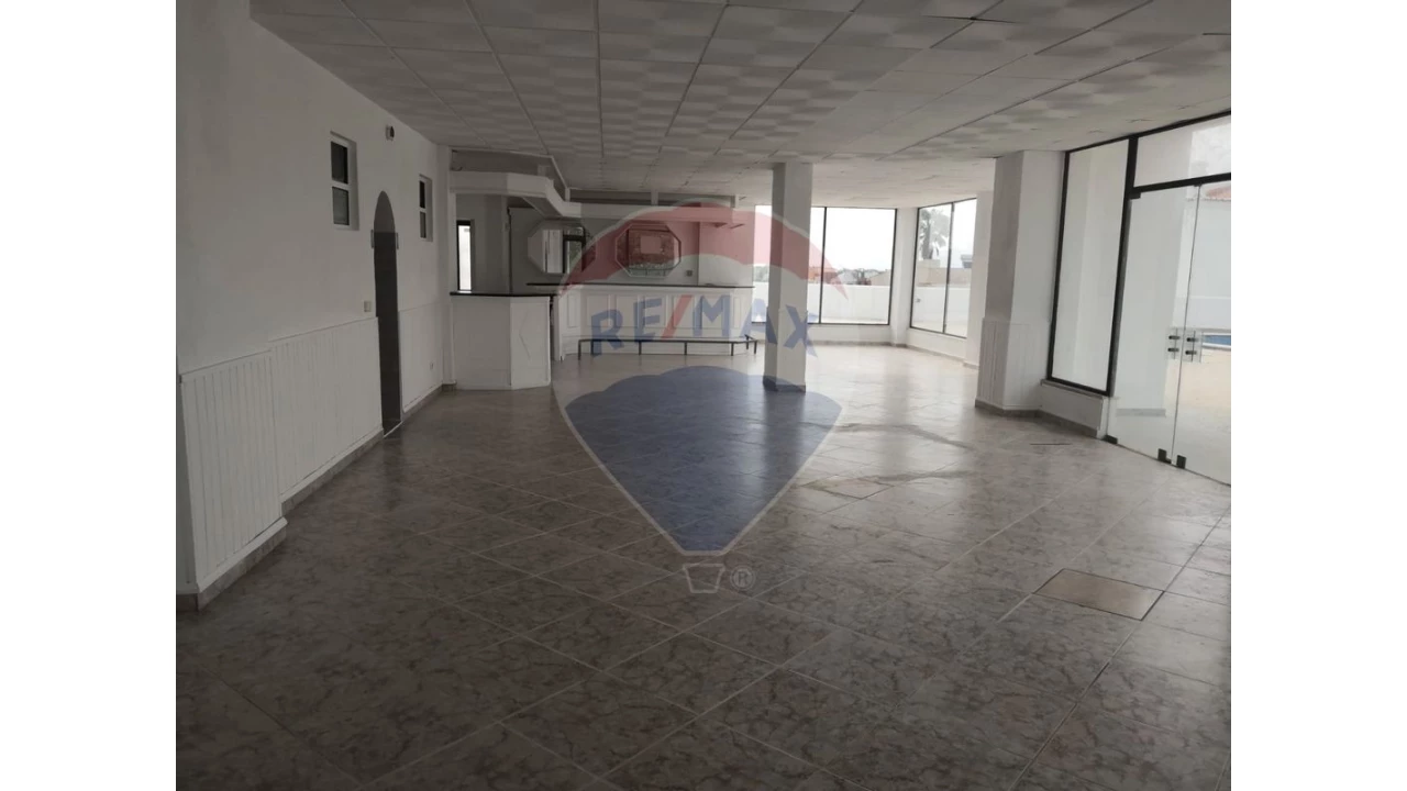 Loja para Venda em Albufeira e Olhos de Água Foto 2