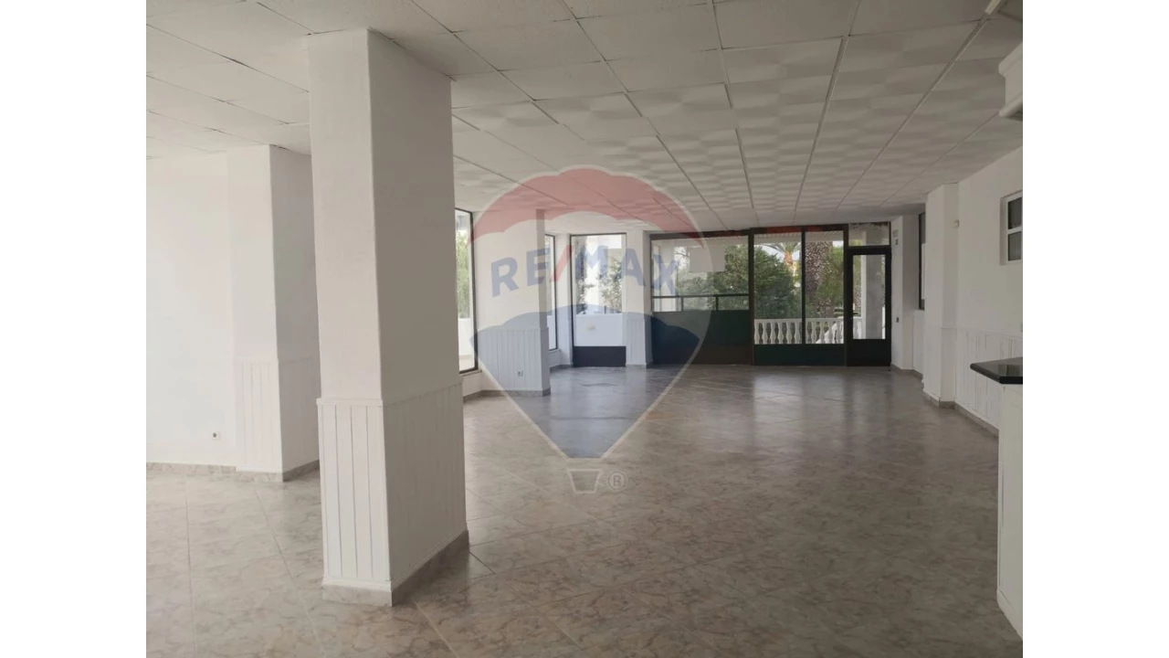 Loja para Venda em Albufeira e Olhos de Água Foto 4