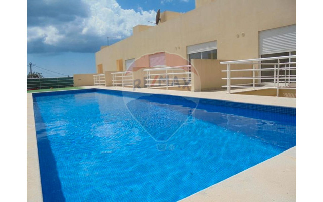 Moradia T2 para Venda em Albufeira e Olhos de Água