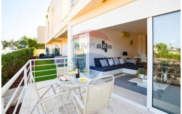 Moradia T2 para Venda em Albufeira e Olhos de Água