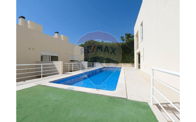 Moradia T2 para Venda em Albufeira e Olhos de Água