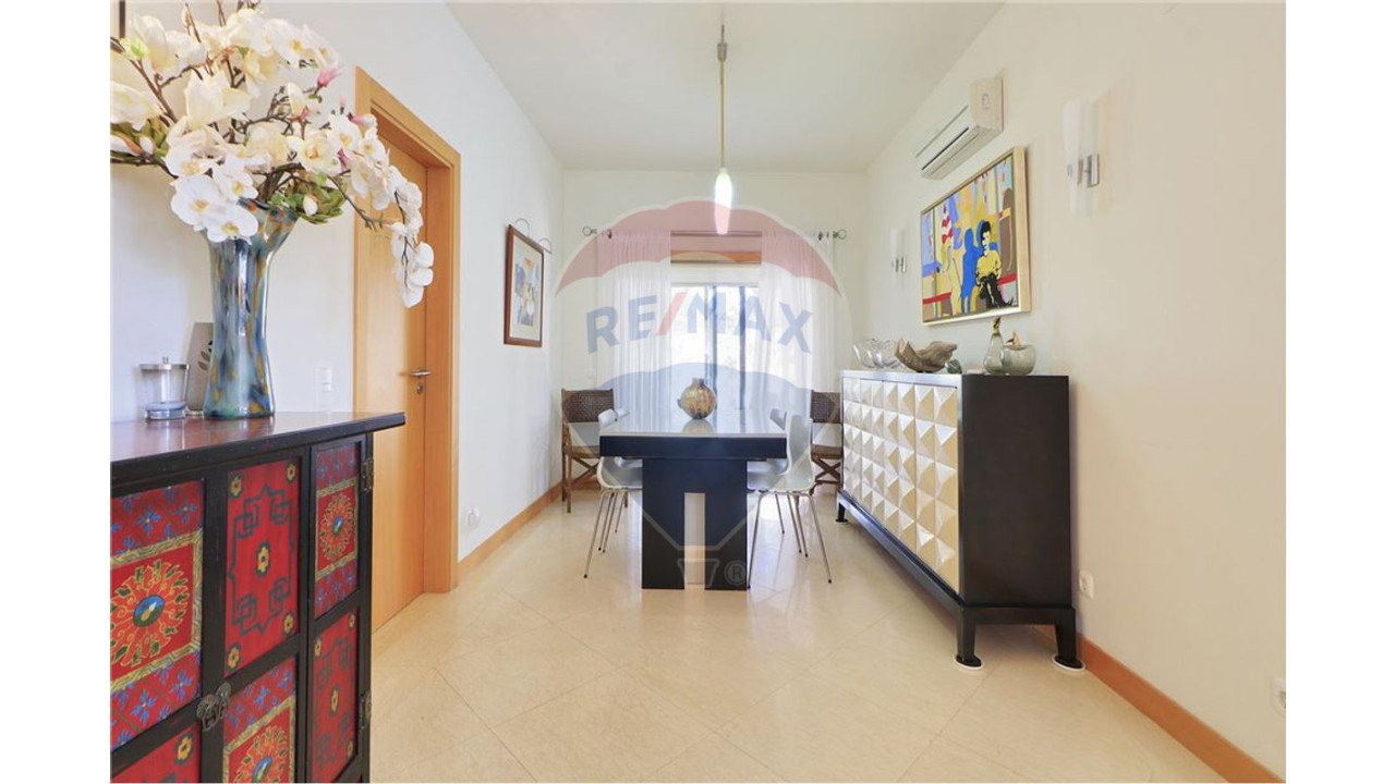 Moradia T4 para Venda em Albufeira e Olhos de Água Foto 8