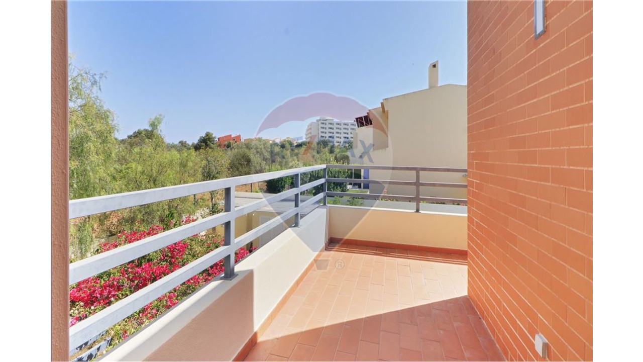 Moradia T4 para Venda em Albufeira e Olhos de Água Foto 19
