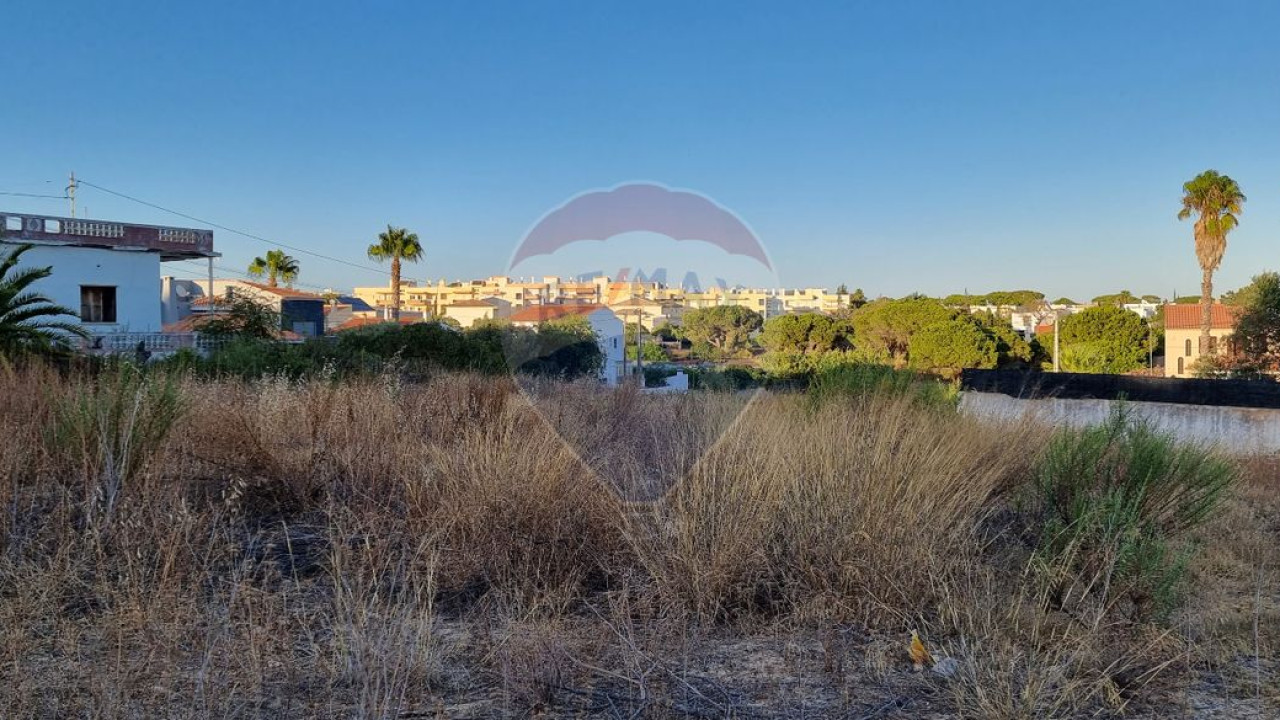 Terreno P/ Prédio para Venda em Quarteira Foto 2