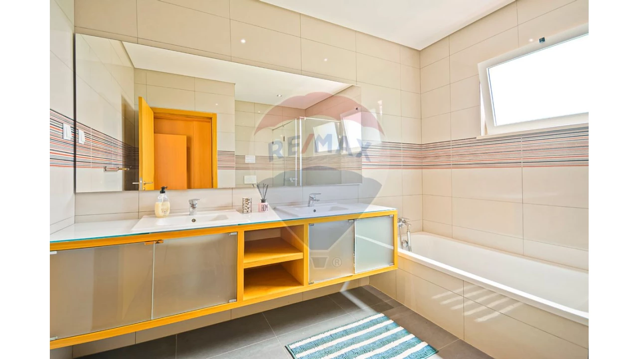 Moradia T7 para Arrendamento em Albufeira e Olhos de Água Foto 17